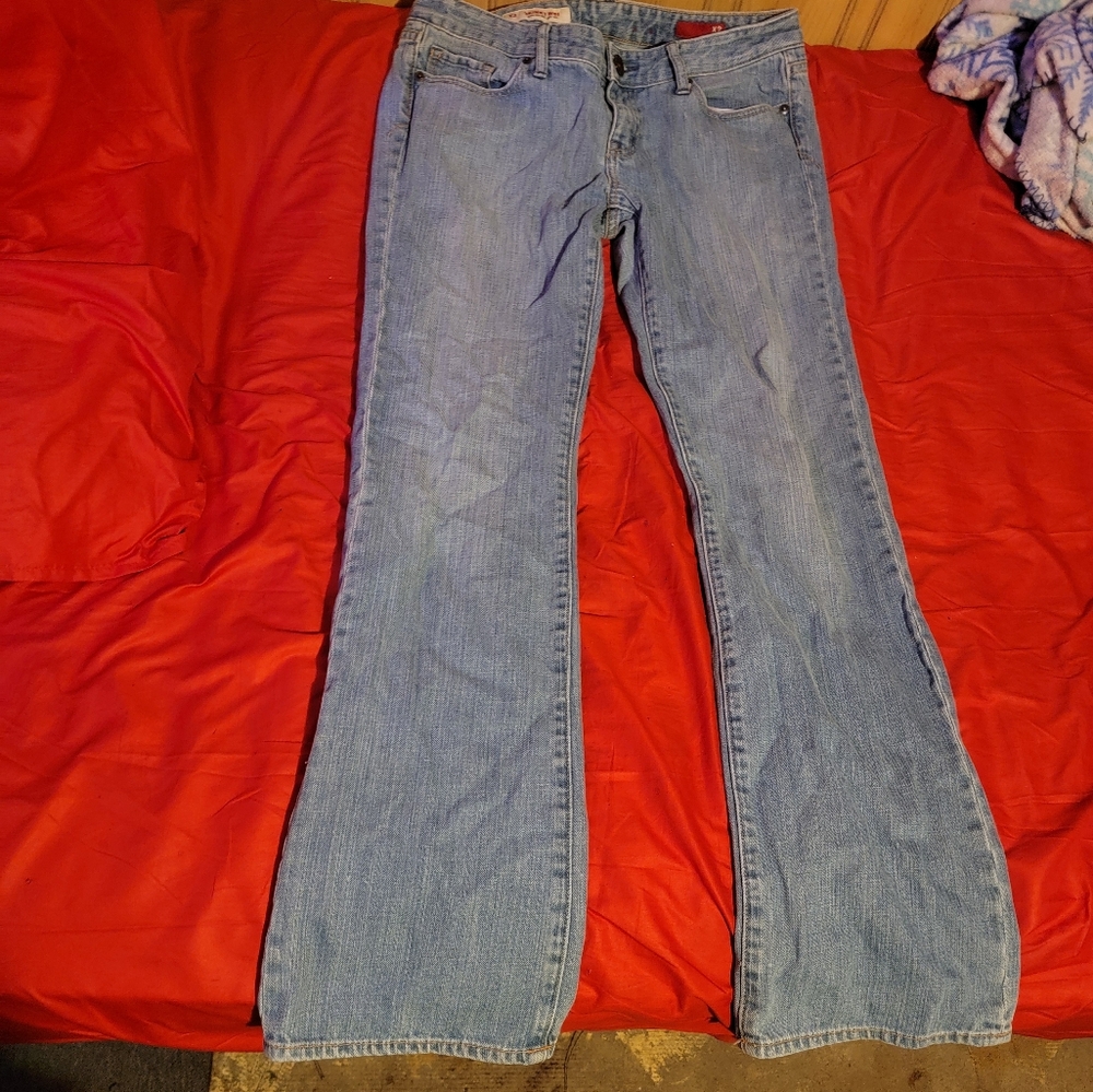 Low rise jeans